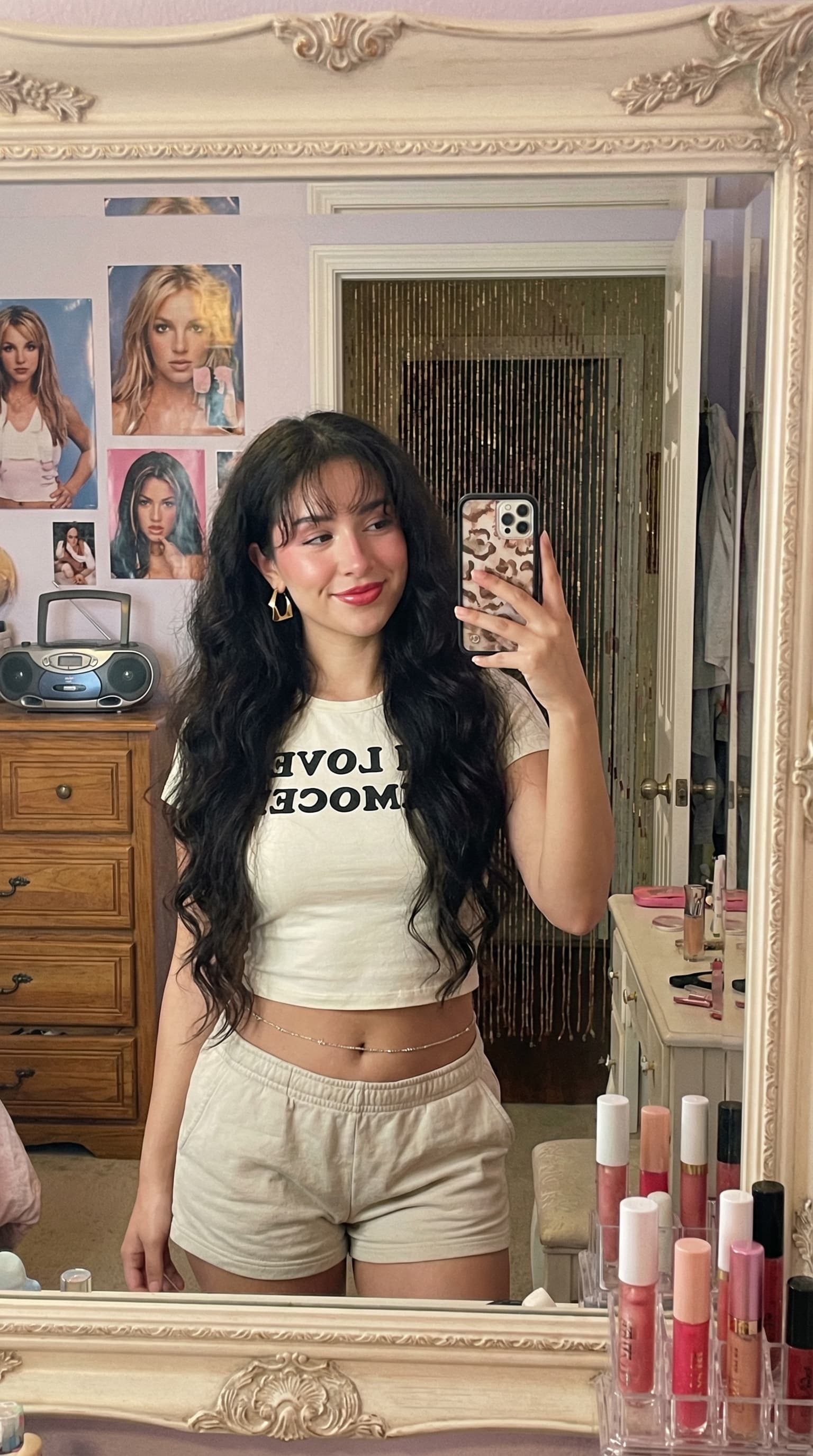 Y2K Ecom Influencer Mirror Selfie